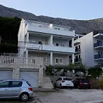 With Parking Space Medici, Omis - 1045 Lejlighed *